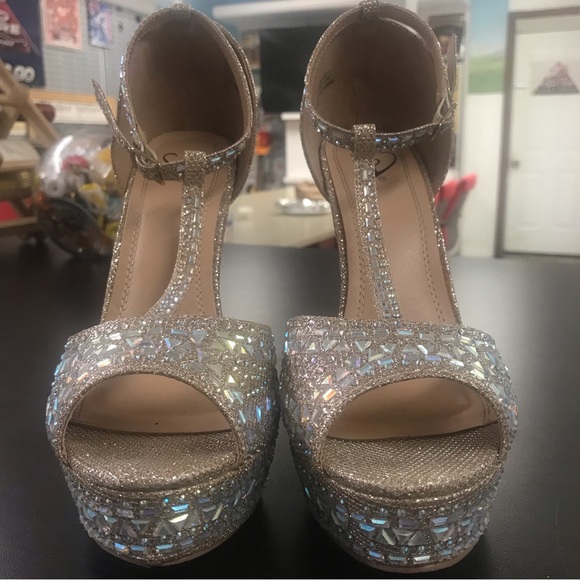 Valerie-1 Women’s Platform Stillettos - Picture 14 of 16